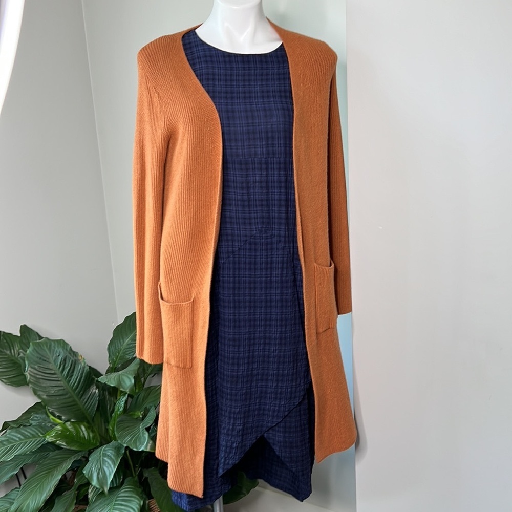 Cyrus Long Cardigan Sweater Pockets size small